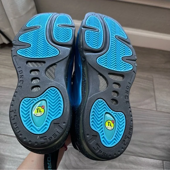 Nike Blue and Black Athletic Shoes - Picture 7 of 12